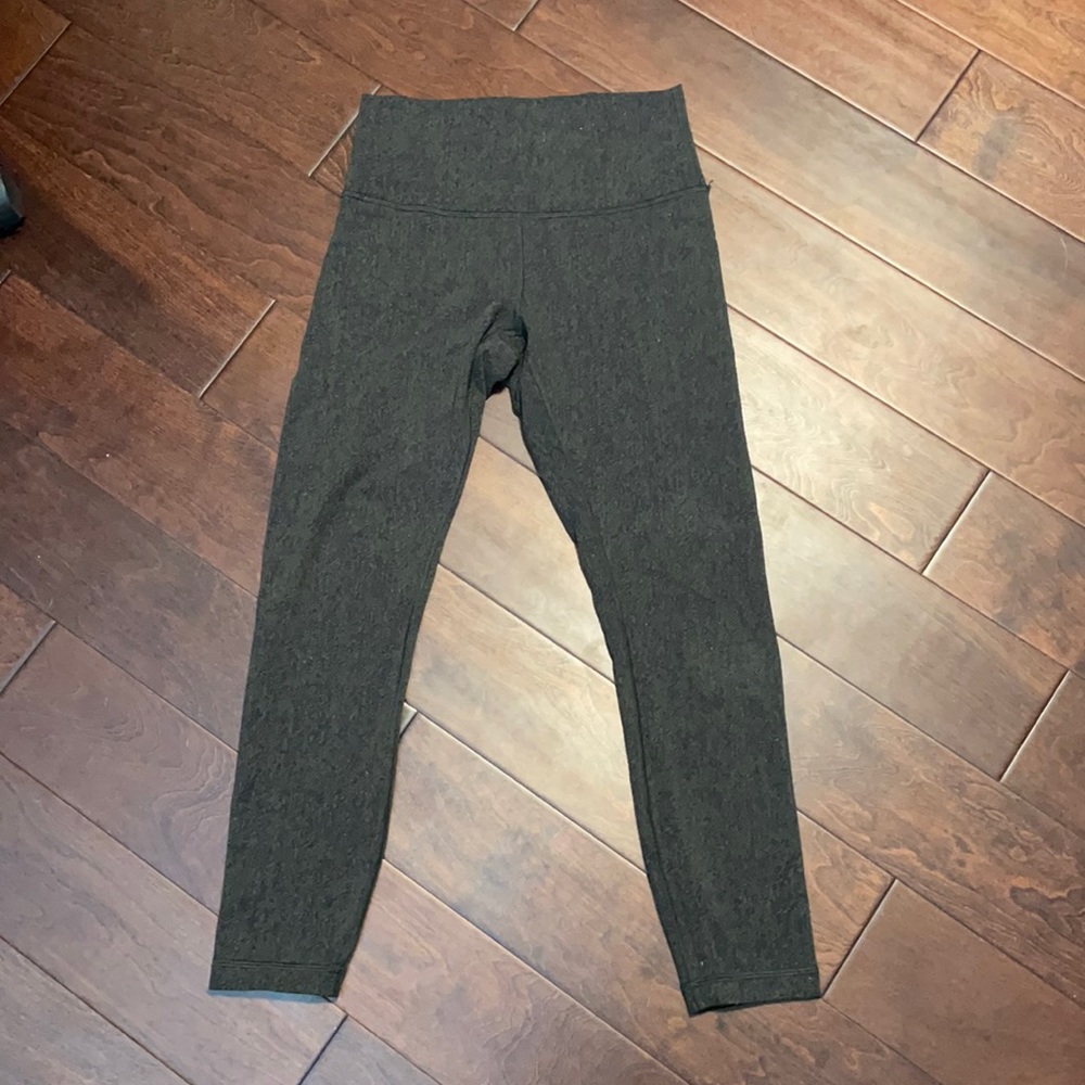 Lululemon size 8 leggings
